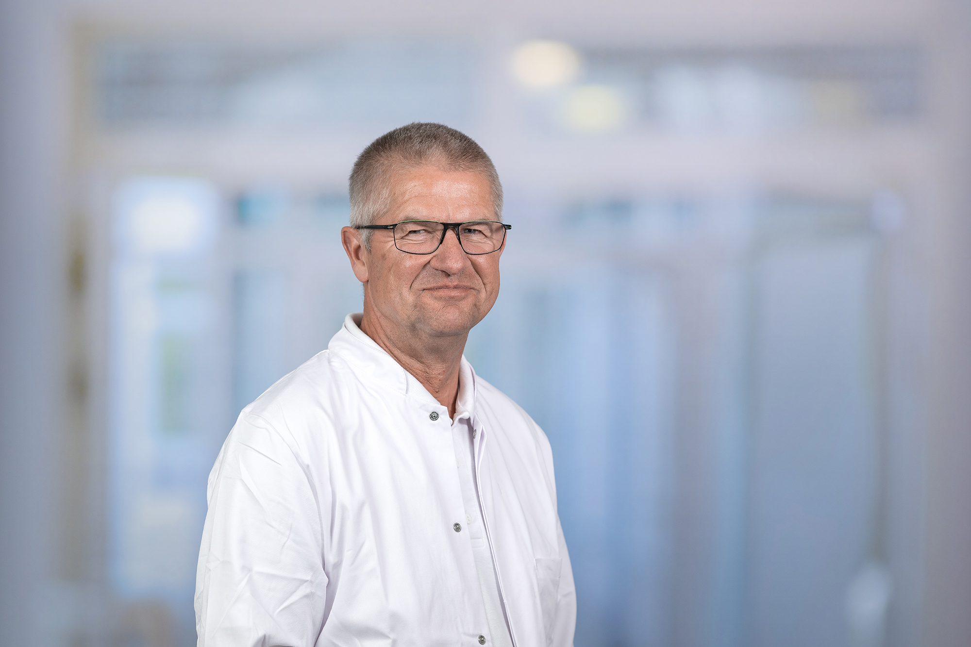 Dr. med. Frank Schure ist neuer Chefarzt der Abteilung für Gynäkologie und Geburtshilfe am Immanuel Klinikum Bernau Herzzentrum Brandenburg Dr. med. Frank Schure ist neuer Chefarzt der Abteilung für Gynäkologie und Geburtshilfe am Immanuel Klinikum Bernau Herzzentrum Brandenburg