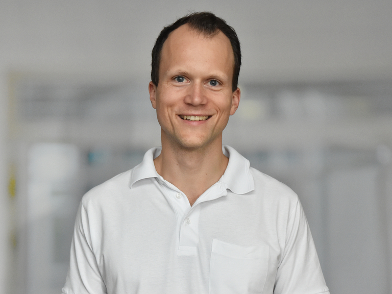Portraitfoto Prof. Dr. Rüdiger Klapdor, Chefarzt der Klinik für Gynäkologie und Geburtshilfe im Albertinen Krankenhaus